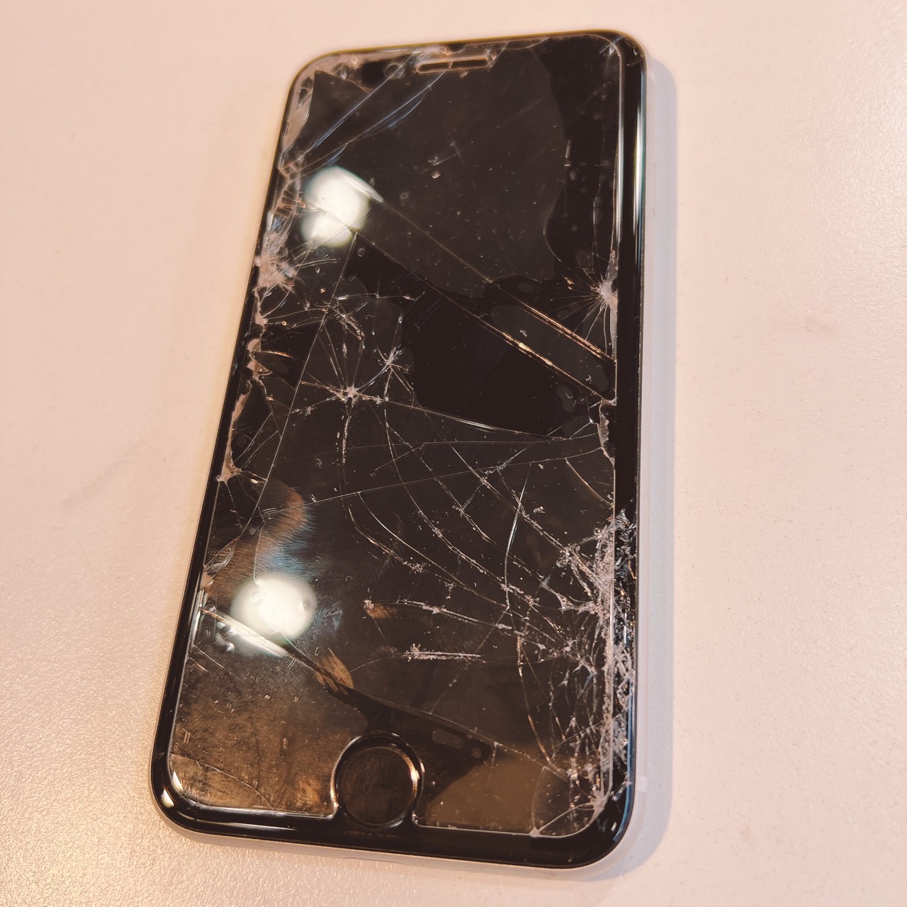 iPhone修理 松山