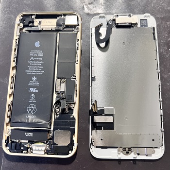 iPhone7バッテリー交換中スマップル松山店