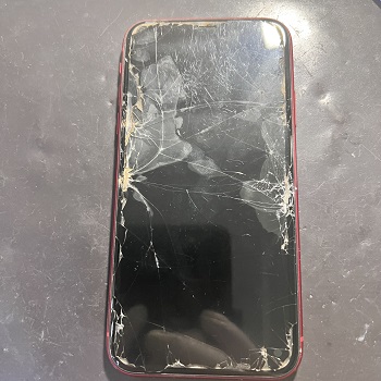 iPhone11画面修理
スマップル松山店
