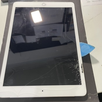 スマートフォン割れた
iPad割れ
タブレット割れ