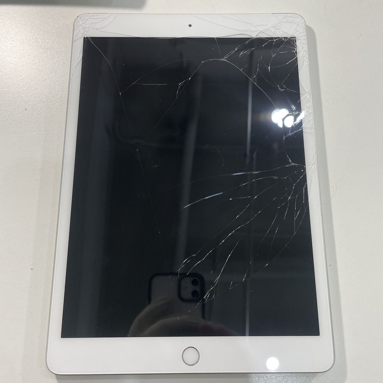 iPad７　ガラス割れ　当日修理可能　